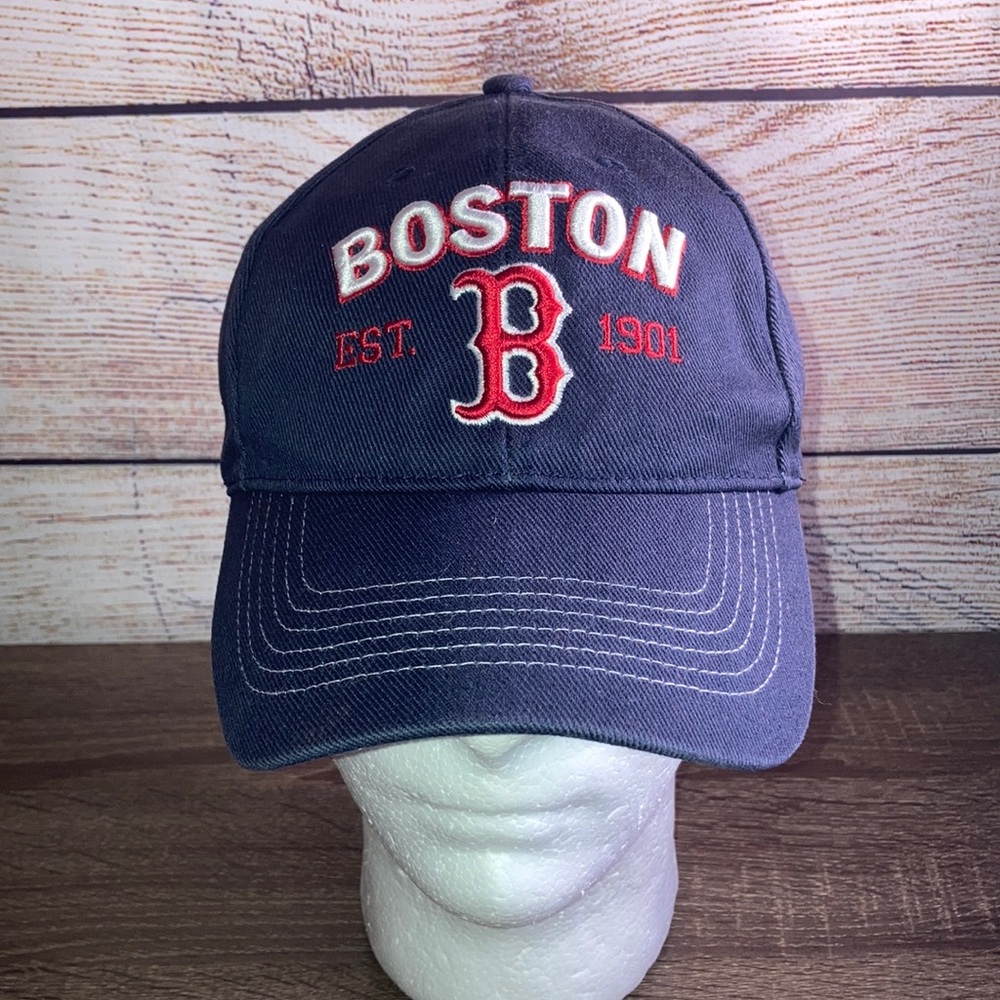 Pre Owned Mens MLB Red Sox’s Navy Blue Adjustable Hat Fan Favorite